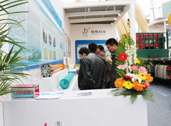 2014年寶(bao)馬展佳恒(heng)展位