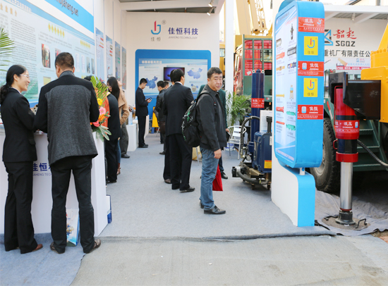 2014年寶(bao)馬展佳恒(heng)展台風彩(cai)展示