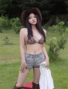 《充气女友进化论-被惩罚用夹子夹Y蒂双性》